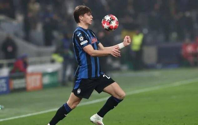 正式官宣！罗马诺连续公布三笔转会，马竞、切尔西、热刺均敲定新援